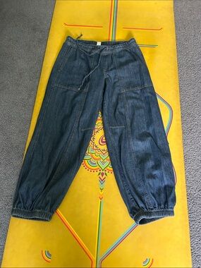 Old Navy Mid-Rise Pull- On Utility Harem Jeans, Dark Wash, Size XS Petite